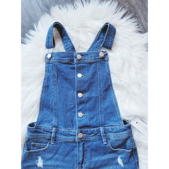 NWT Tinseltown Distressed Denim Shortalls - Small - Picture 8 of 9